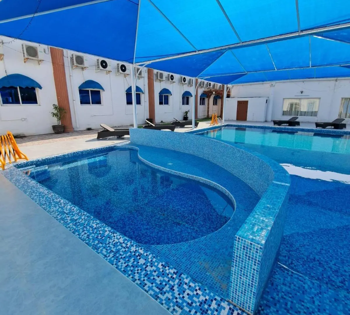 Sharjah International Airport Hotel 2*,