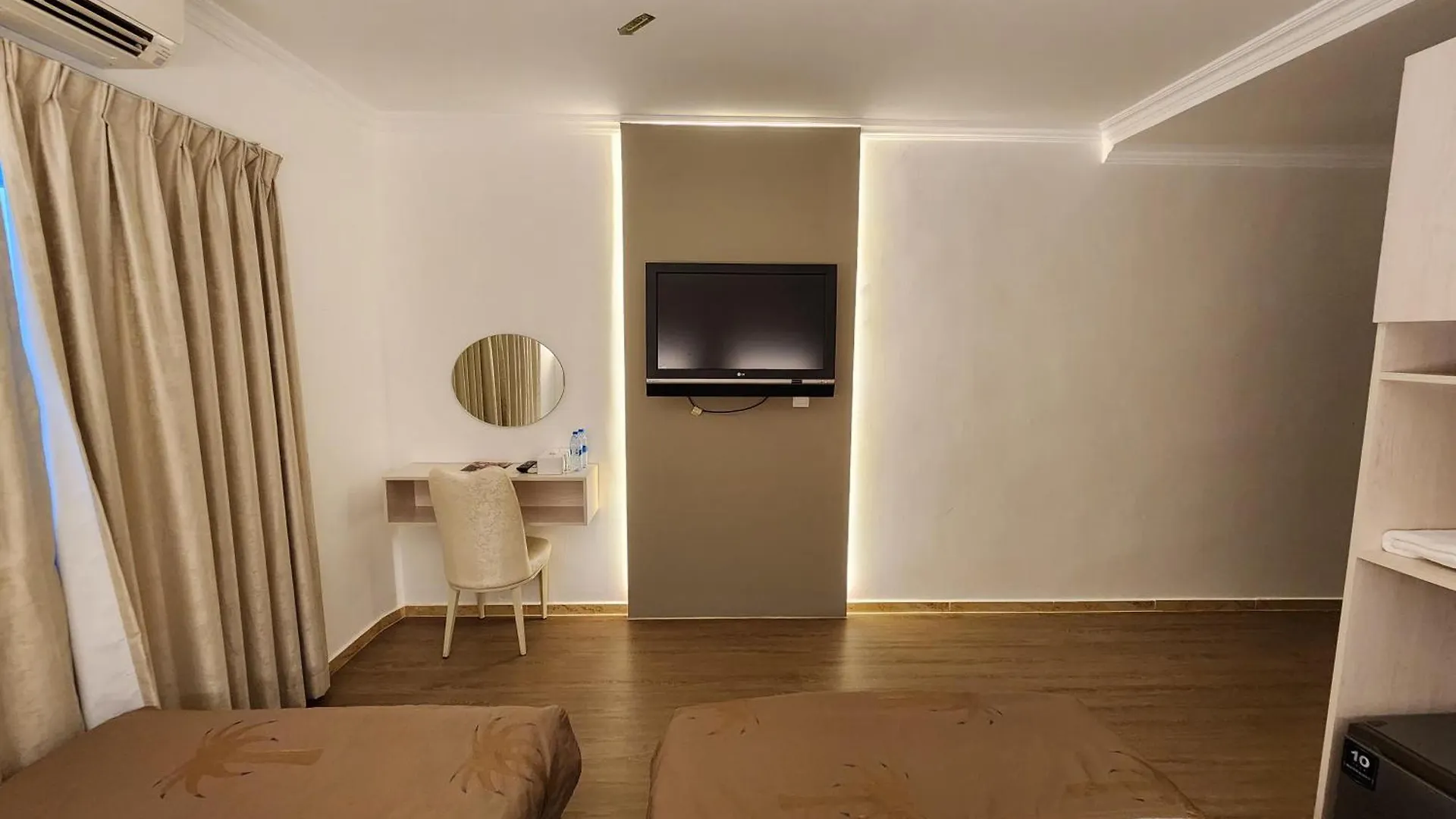 Sharjah International Airport Hotel