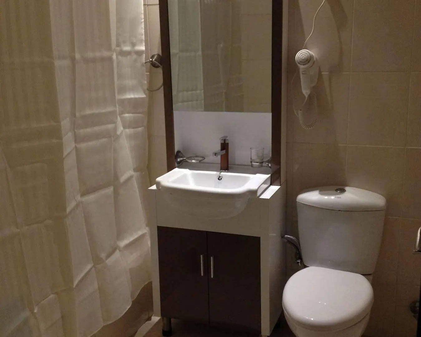 Sharjah International Airport Hotel 2*,  United Arab Emirates